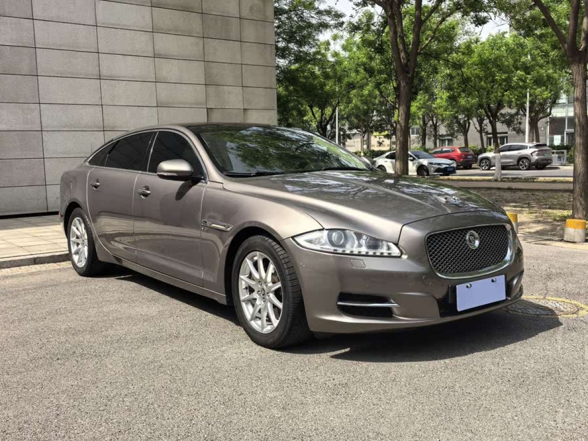 捷豹 XJ  2011款 XJL 3.0 全景商務(wù)版圖片
