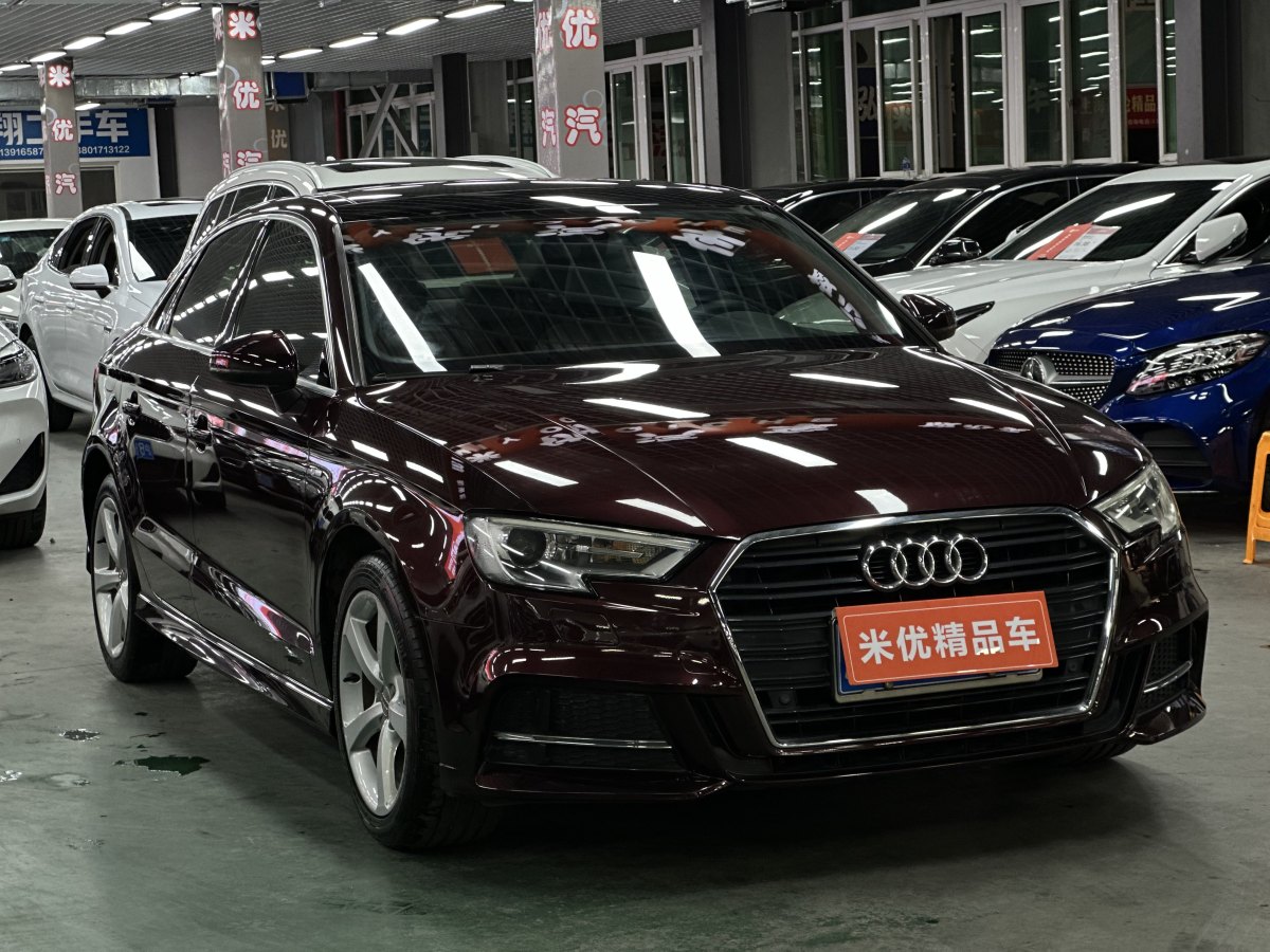 奧迪 奧迪A3  2018款 30周年年型 Limousine 35 TFSI 時(shí)尚型圖片