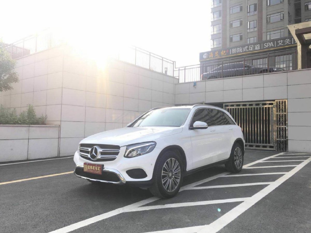 2016年4月奔馳 奔馳GLC  2016款 GLC 260 4MATIC 豪華型