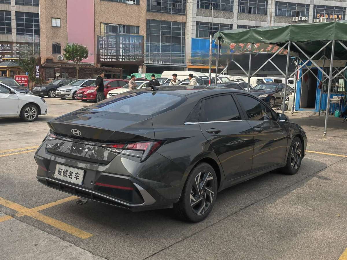 現(xiàn)代 伊蘭特  2023款 1.5L CVT GLX精英版圖片