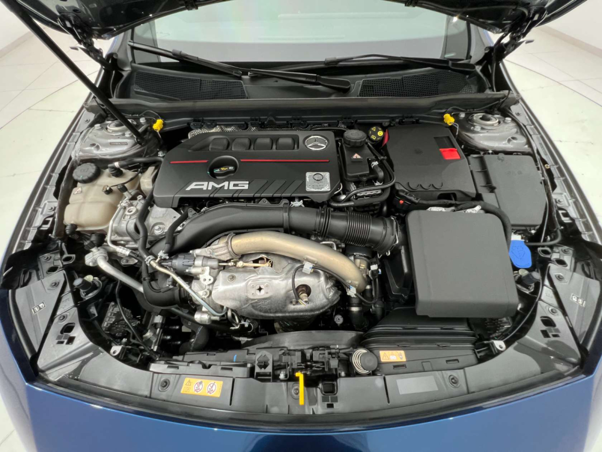 奔馳 奔馳A級AMG  2025款 AMG A 35 L 4MATIC圖片