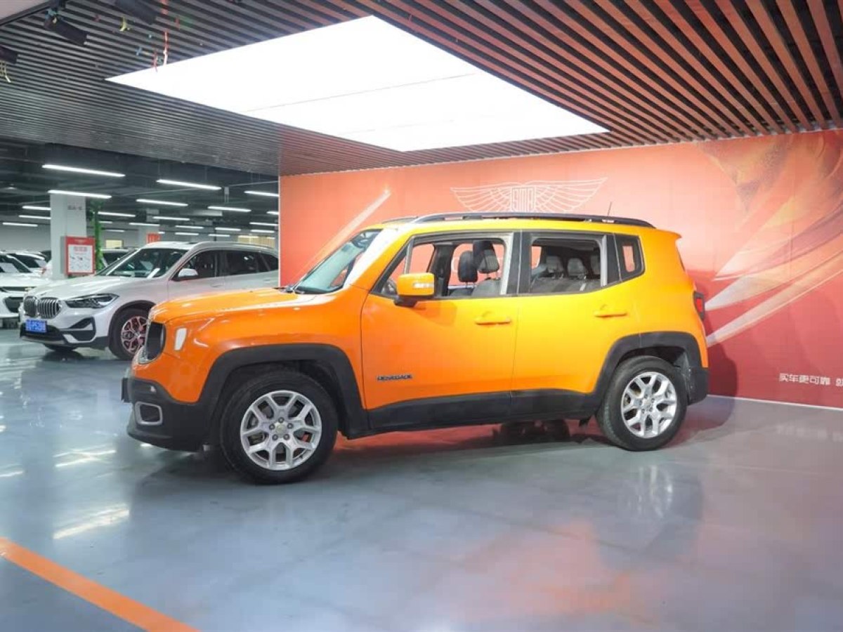 Jeep 自由俠  2017款 180T 自動(dòng)高能版圖片