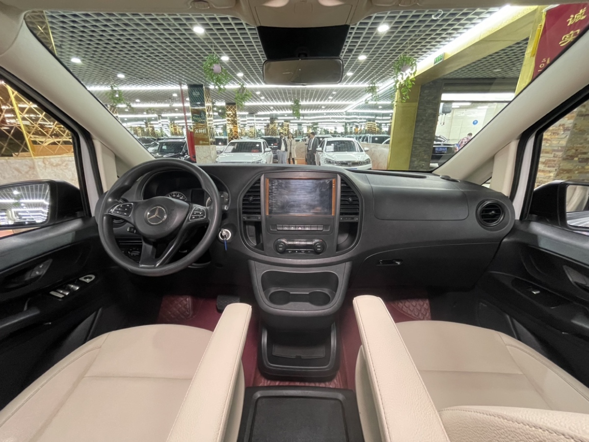 奔驰 威霆  2016款 2.0T 精英版 9座图片