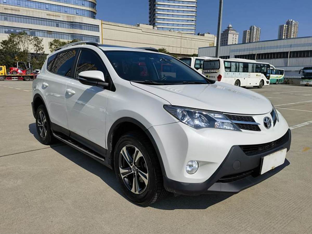 豐田 RAV4榮放  2015款 2.0L CVT兩驅(qū)風(fēng)尚版圖片