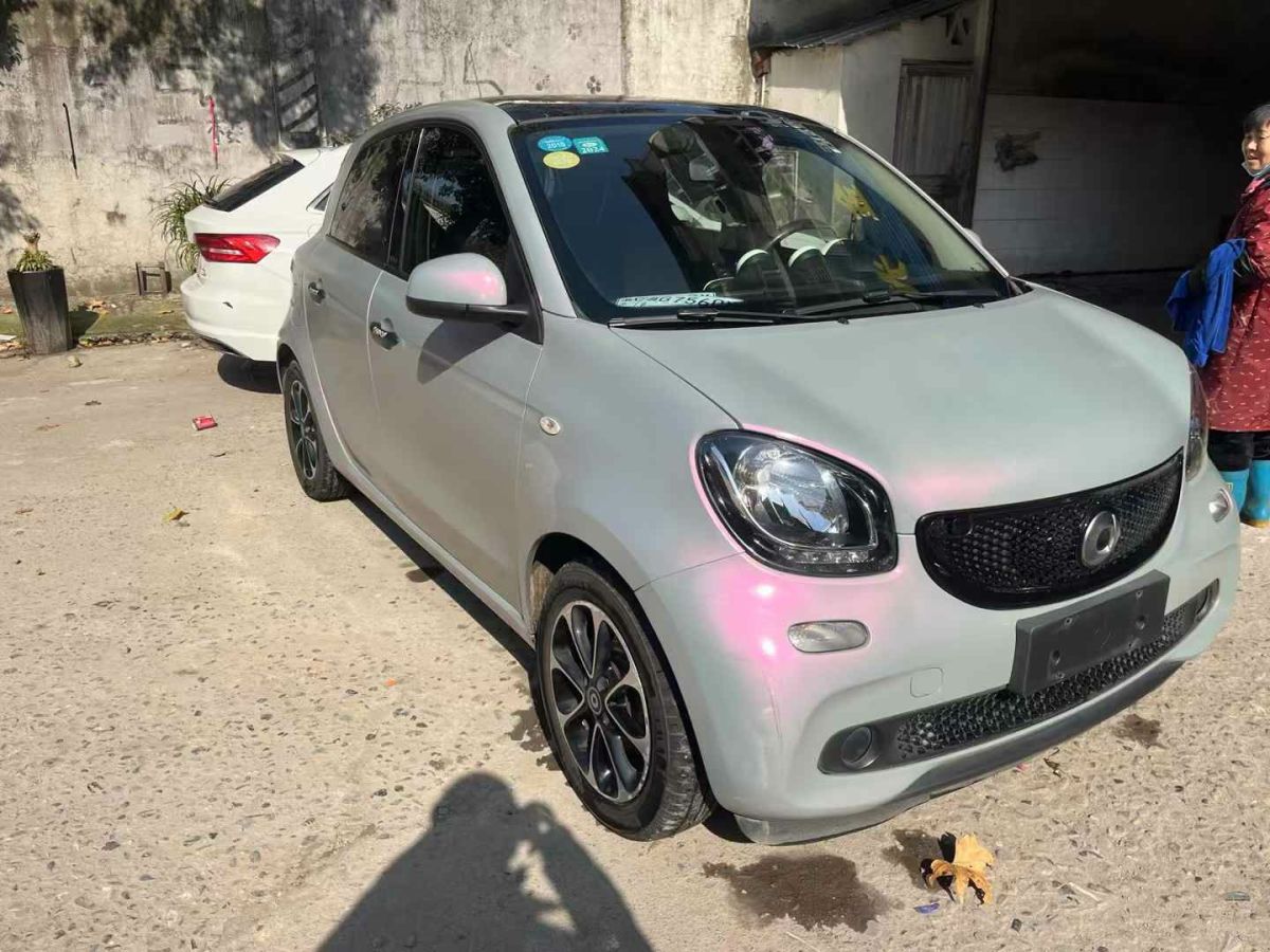 smart forfour  2016款 0.9T 吳亦凡特別版圖片