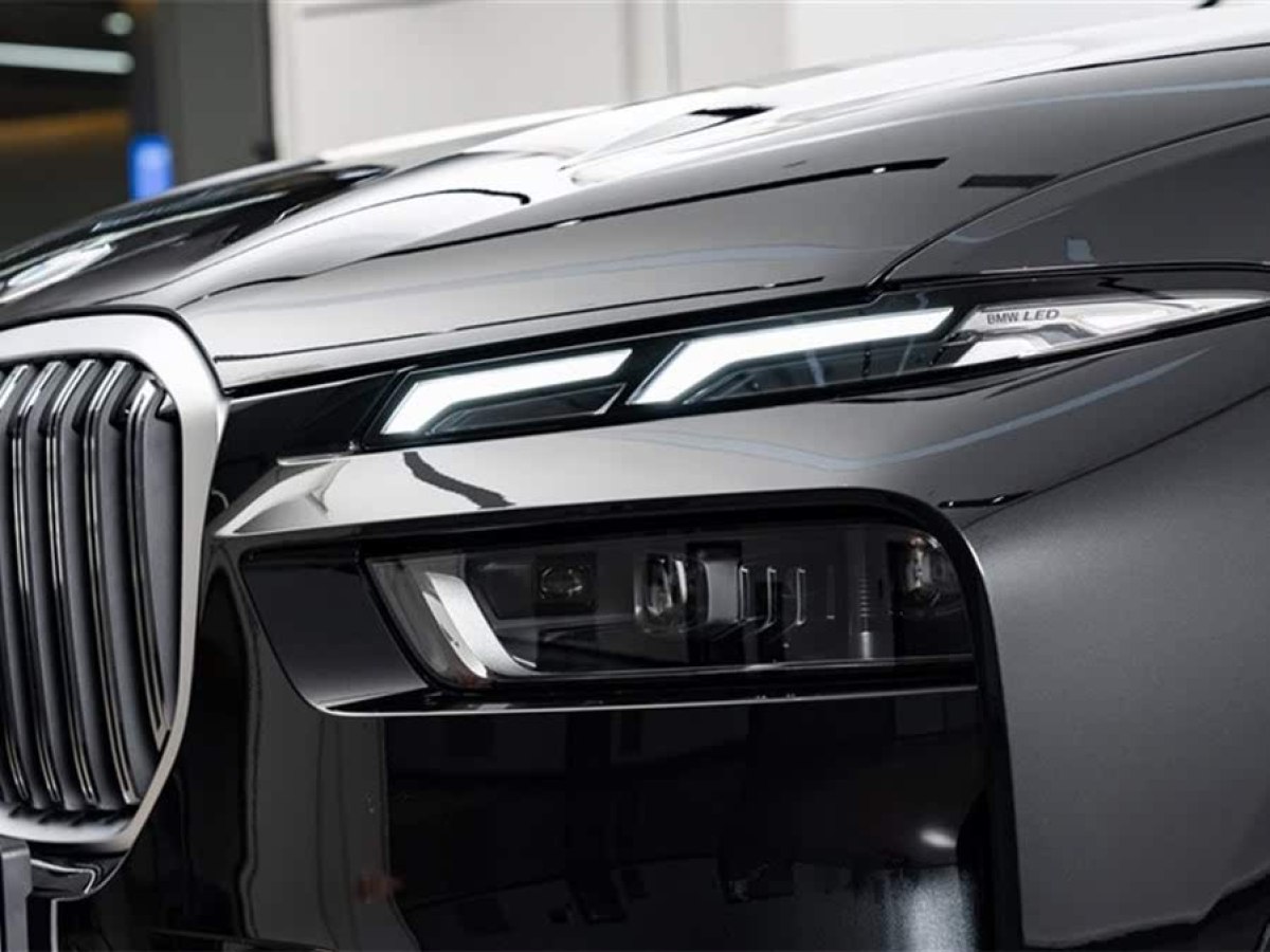 寶馬 寶馬X7  2023款 xDrive40i 領(lǐng)先型豪華套裝圖片