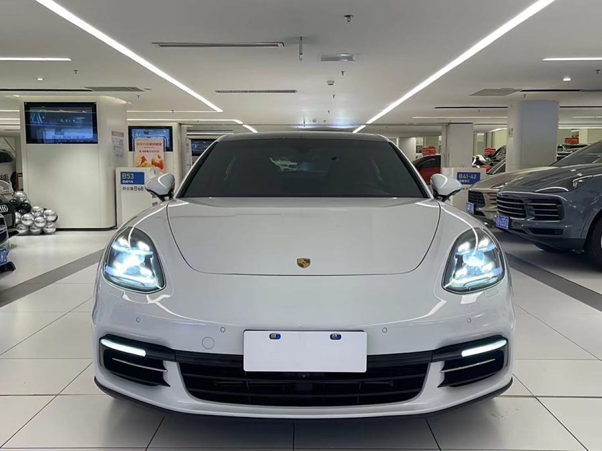 保時(shí)捷 Panamera  2017款 Panamera 4 行政加長(zhǎng)版 3.0T圖片