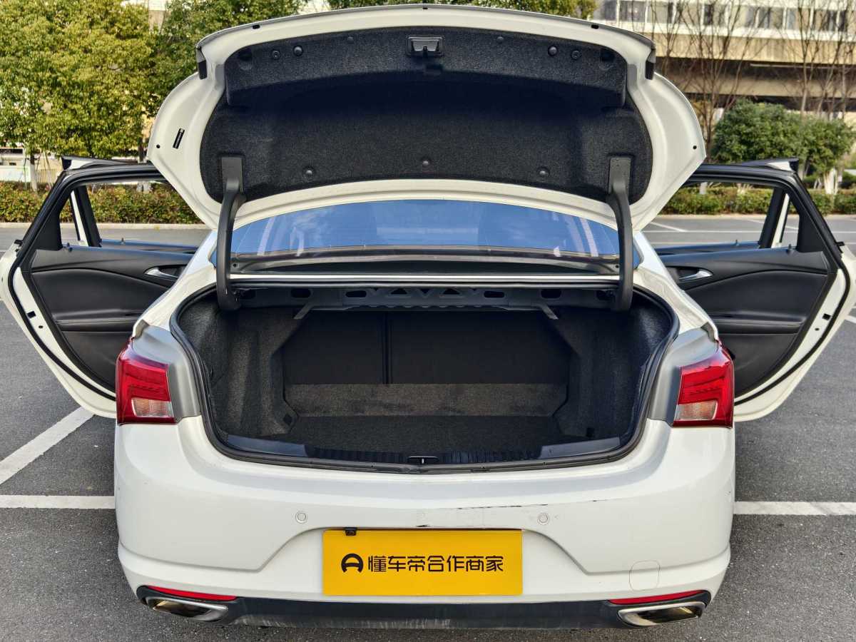 別克 威朗  2019款 三廂 20T 雙離合領(lǐng)先型圖片