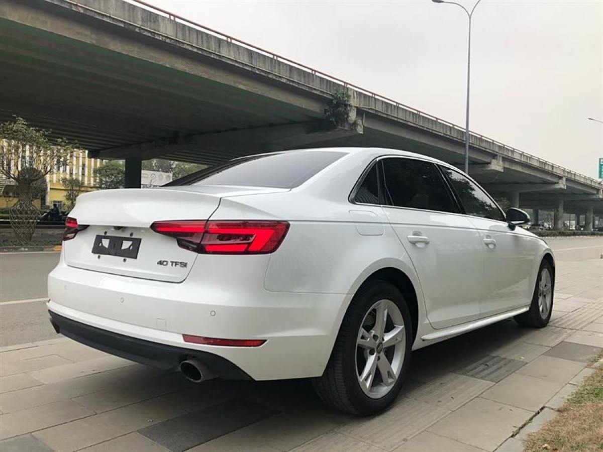 奧迪 奧迪A4L  2017款 40 TFSI 進(jìn)取型圖片