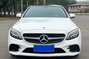 奔馳C級(jí) 奔馳 C 260 L 皓夜運(yùn)動(dòng)版