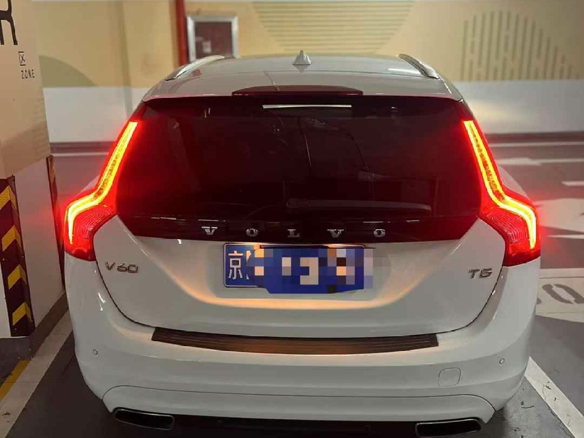 沃爾沃 V60  2014款 2.0T T5 個性運動版(改款)圖片