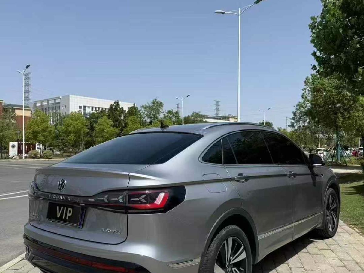 大眾 途觀L  2022款 330TSI 自動兩驅(qū)R-Line旗艦版圖片