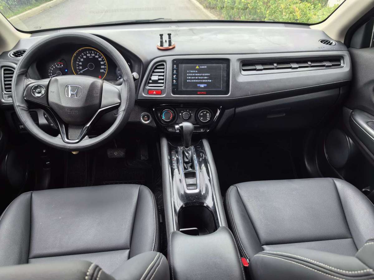 2015年7月本田 缤智  2015款 1.5L CVT两驱舒适型