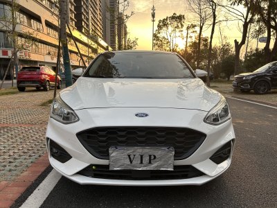 2019年11月 福特 ?？怂?三廂 EcoBoost 180 自動鋒潮型圖片