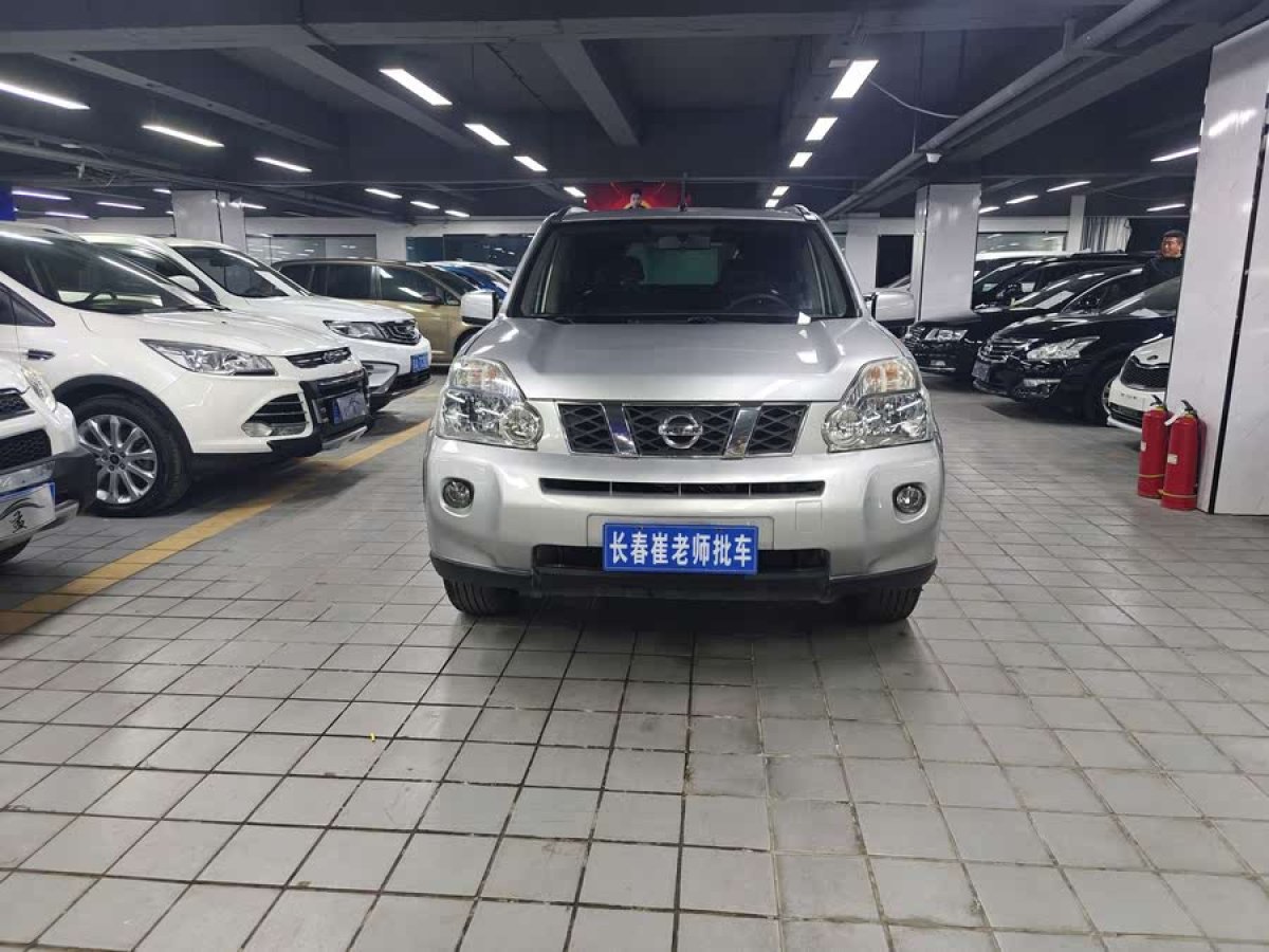 日產(chǎn) 奇駿  2010款 2.5L CVT豪華版 4WD圖片