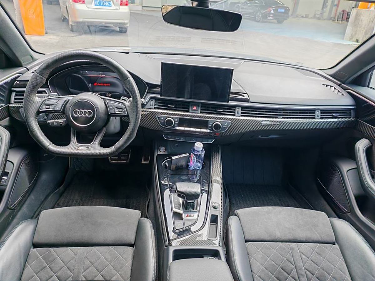 奧迪 奧迪RS 4  2023款 RS4 Avant 暗金版圖片