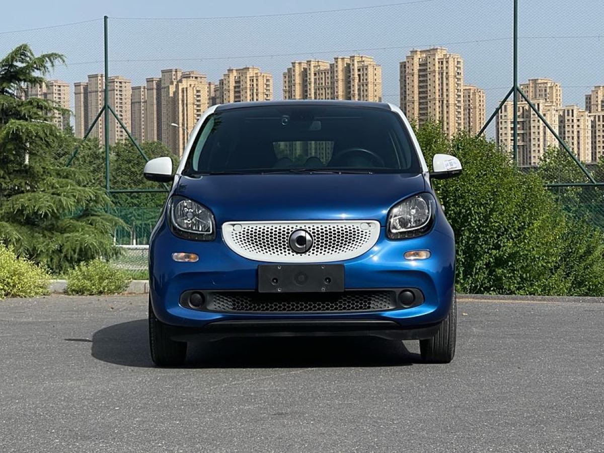 smart forfour  2018款 1.0L 52千瓦激情版圖片