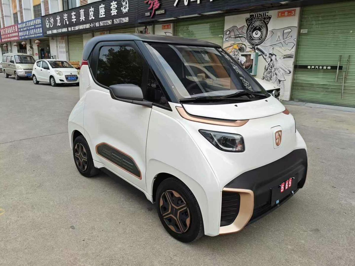 寶駿 E200 圖片