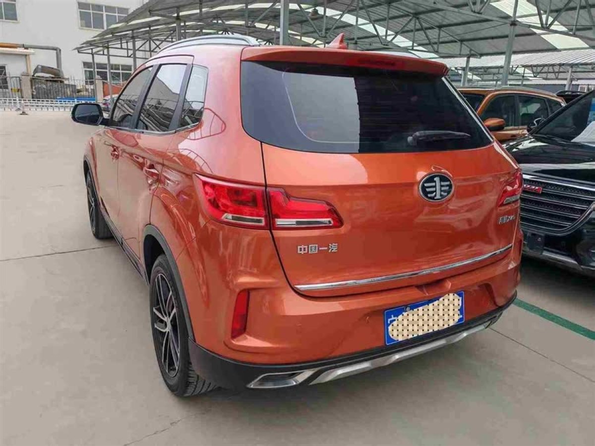 奔騰 X40  2017款 1.6L 自動豪華型圖片