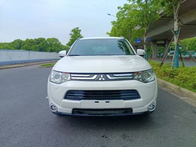 2014年1月 三菱 歐藍德(進口) 2.0L 兩驅(qū)運動超值版 5座圖片