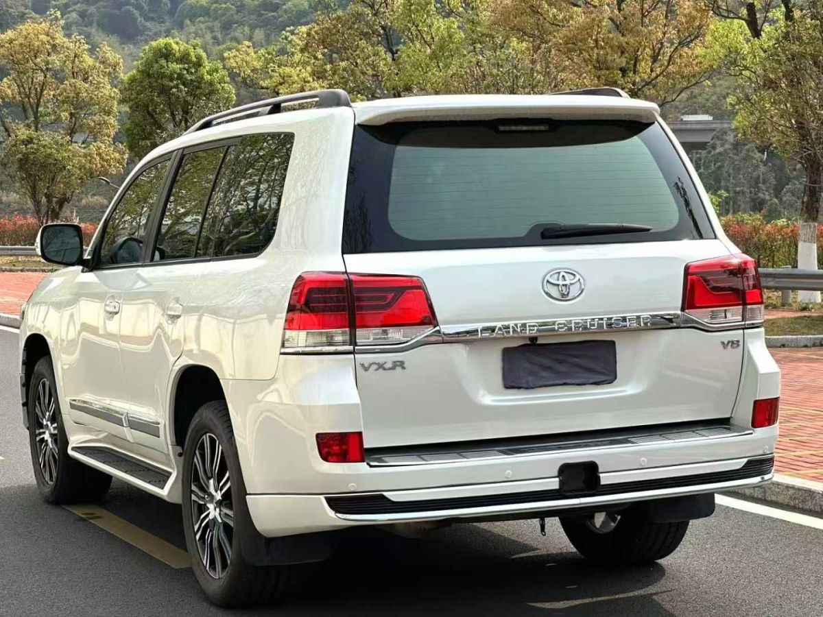 豐田 蘭德酷路澤  2015款 4.6L V8 中東限量版圖片