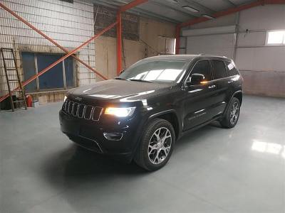 2020年3月 Jeep 大切諾基(進(jìn)口) 3.0L 精英導(dǎo)航版圖片