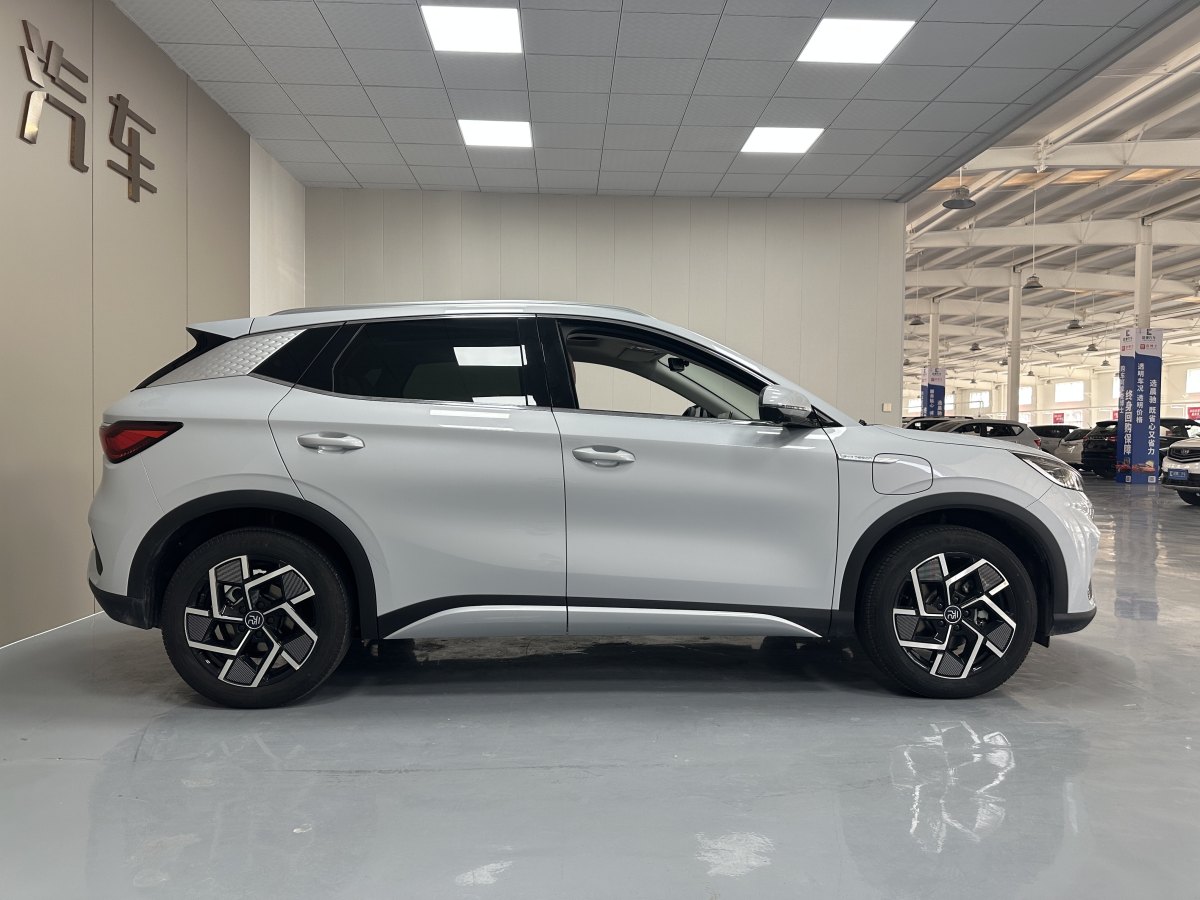 2024年10月比亞迪 元PLUS  2024款 榮耀版 510KM 超越型