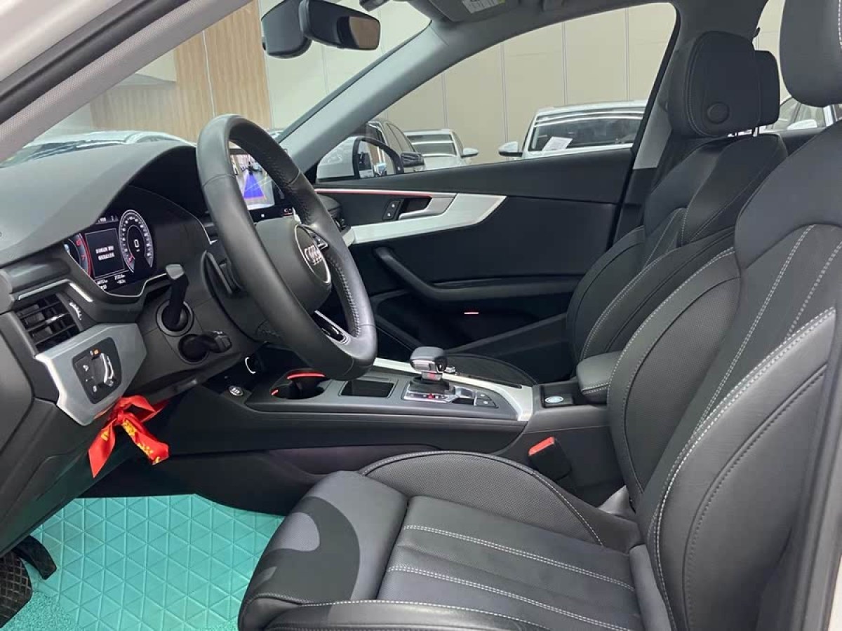 奧迪 奧迪A4L  2020款 40 TFSI quattro 豪華動感型圖片