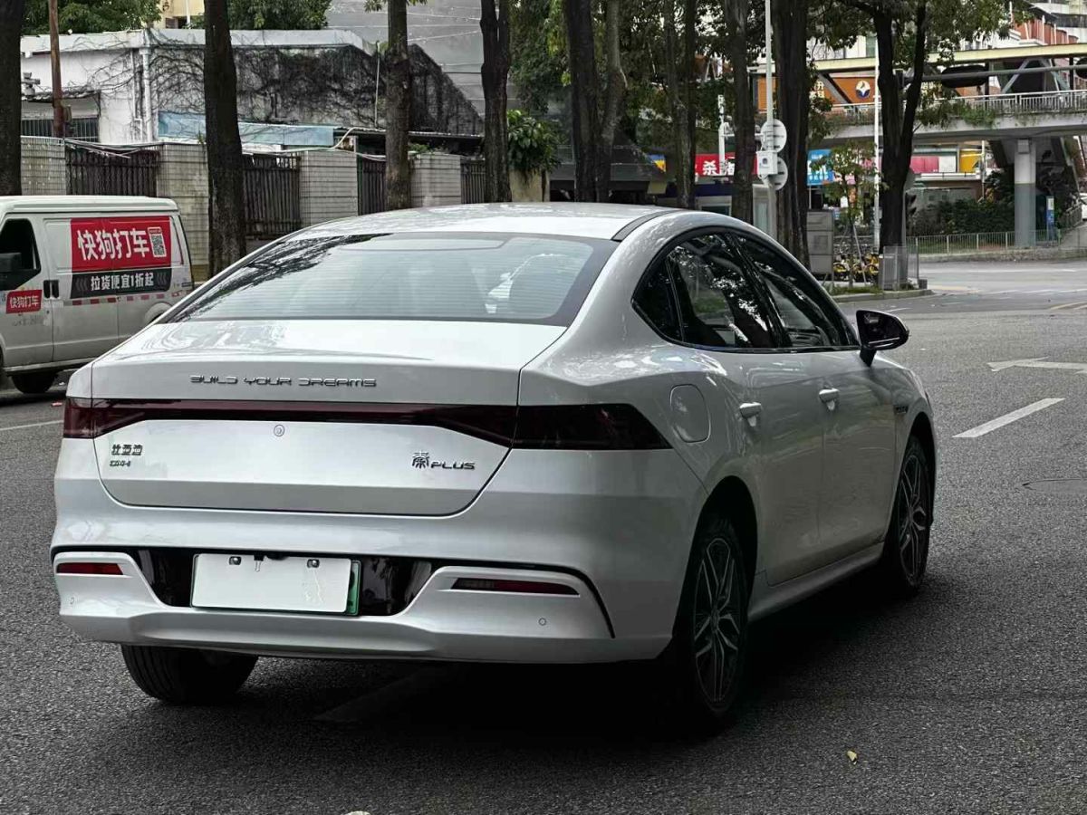 奔馳 奔馳E級(jí)新能源  2022款 E 350 e L 插電式混合動(dòng)力轎車圖片