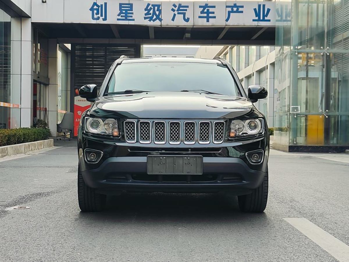 Jeep 指南者  2015款 2.0L 兩驅(qū)豪華版圖片