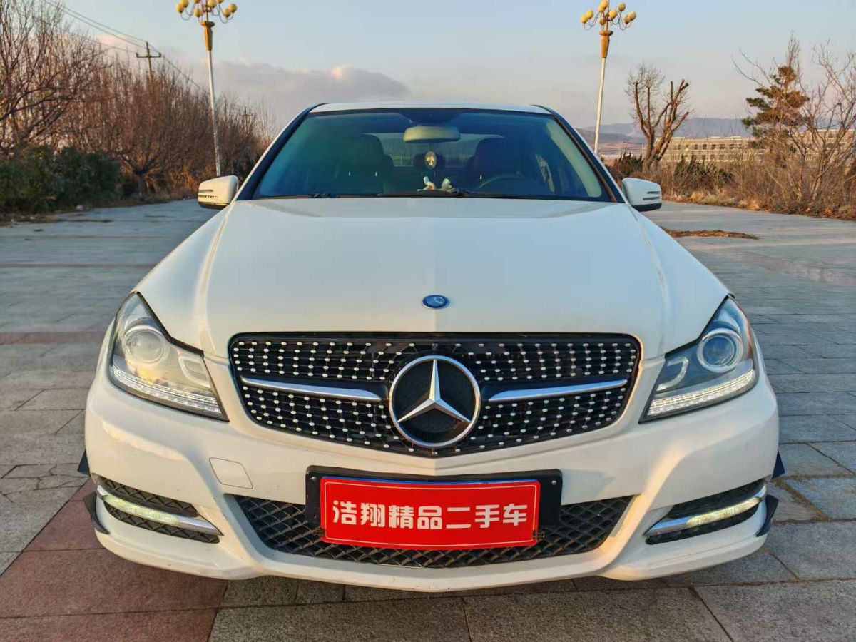 奔馳 奔馳C級(jí)AMG  2012款 AMG C 63 動(dòng)感型圖片