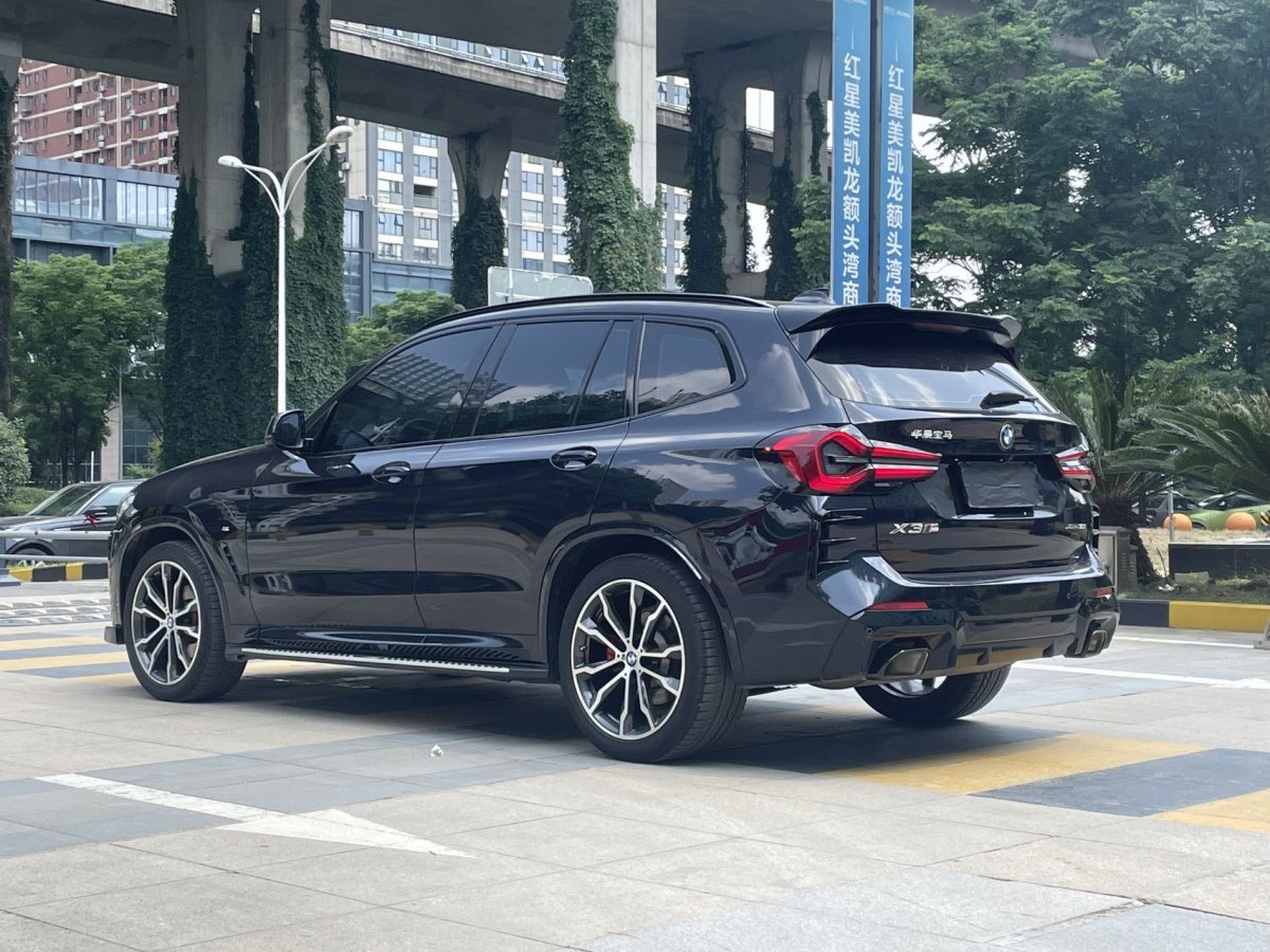 寶馬 寶馬X3  2022款 xDrive30i 領(lǐng)先型 M曜夜套裝圖片
