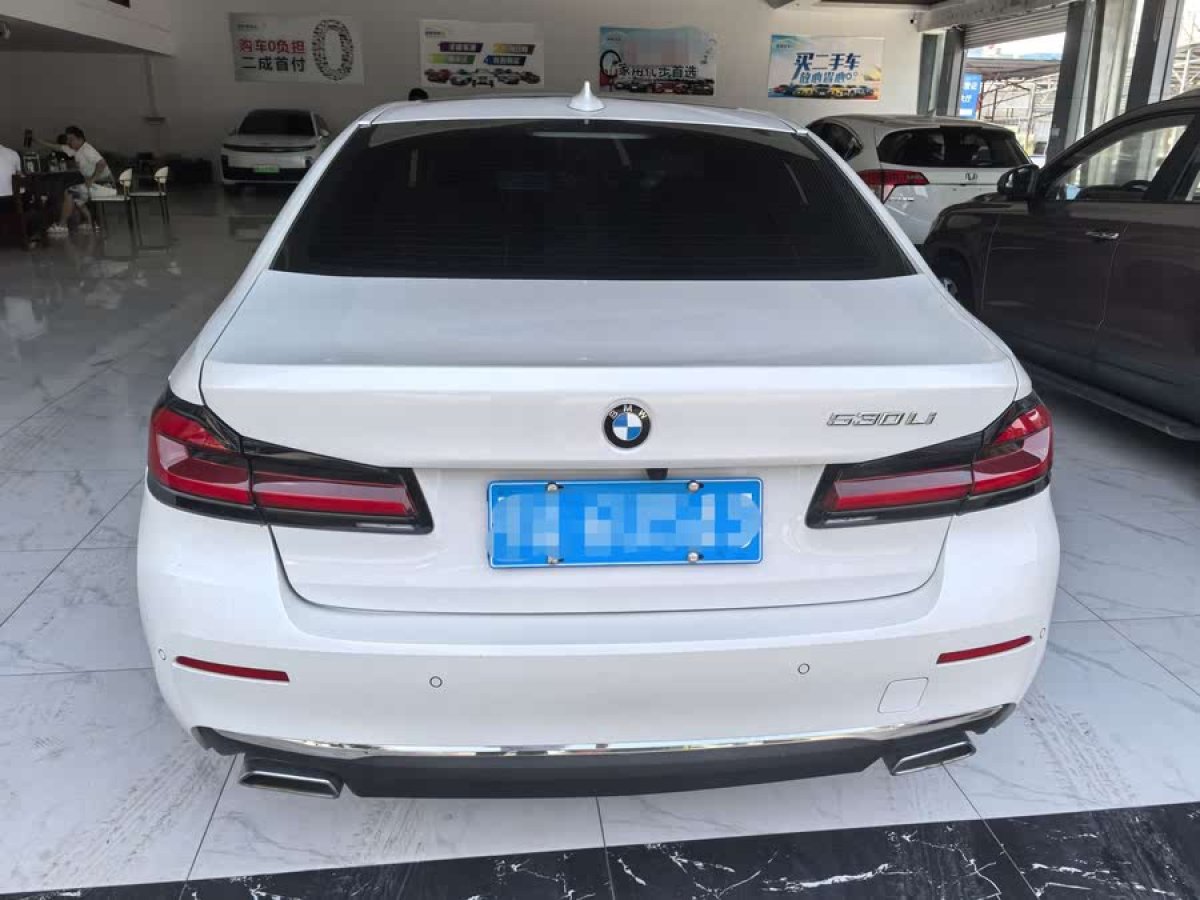 寶馬 寶馬5系  2022款 改款二 530Li 領(lǐng)先型 豪華套裝圖片