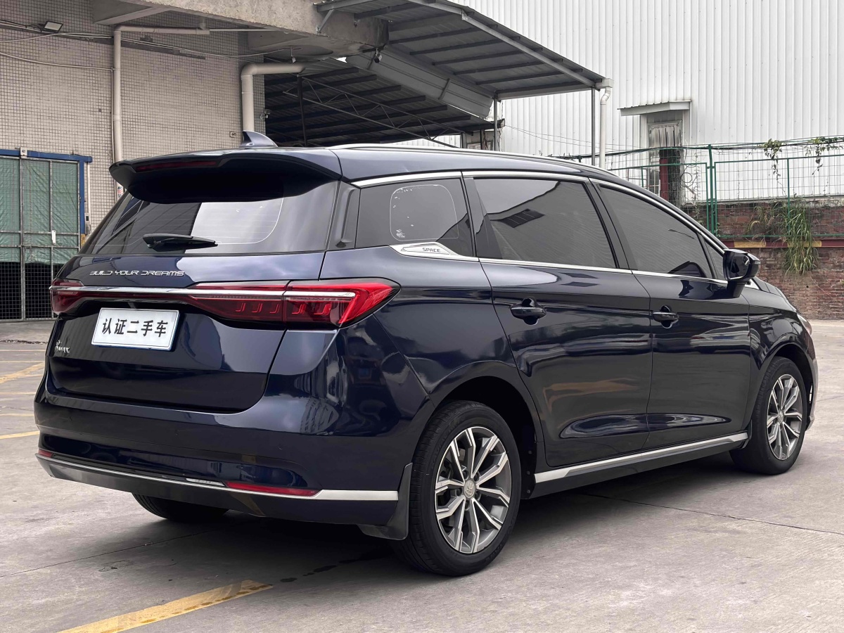 比亞迪 宋MAX  2021款 升級(jí)版 1.5T 自動(dòng)豪華型 7座圖片