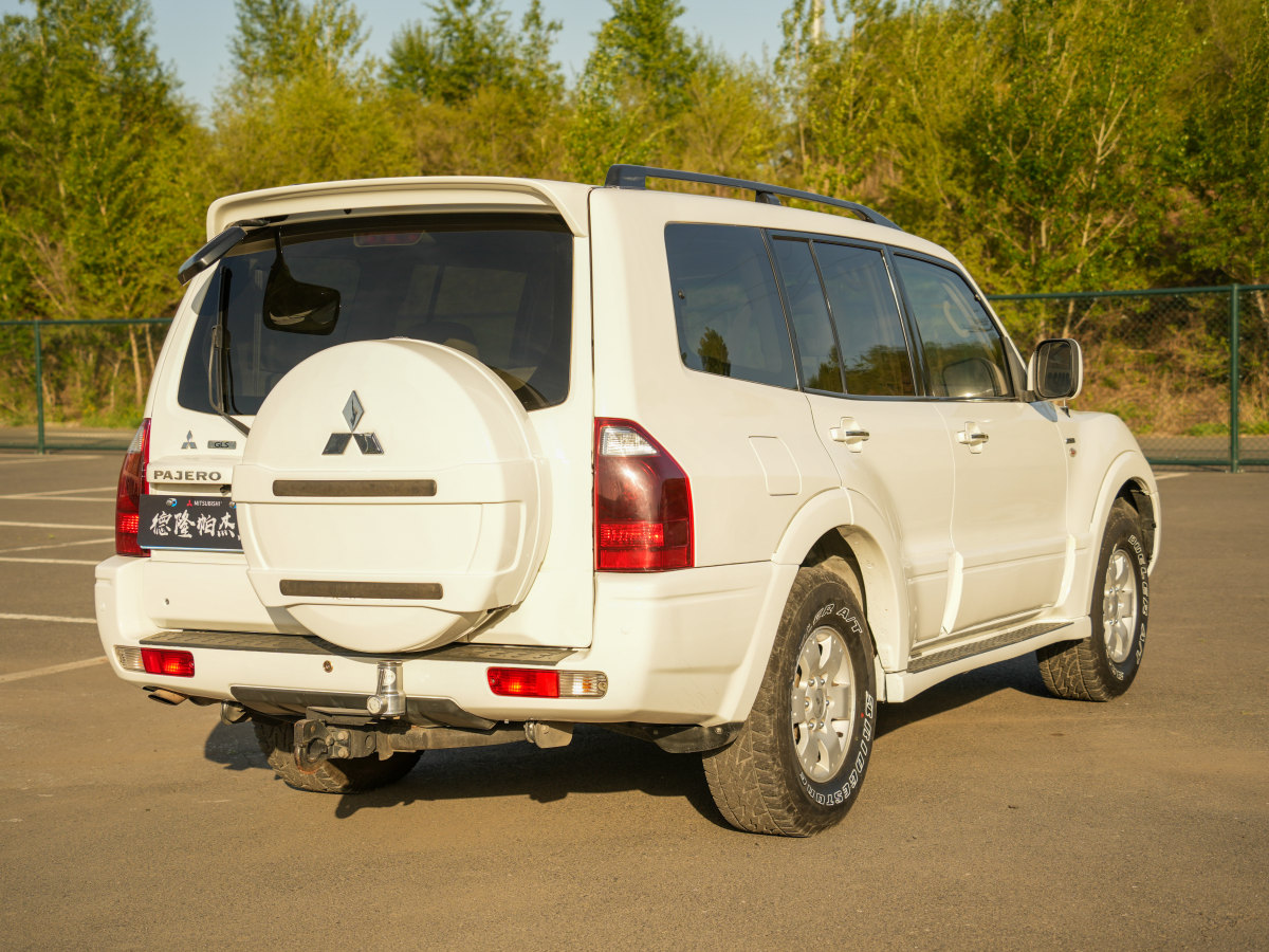 三菱 帕杰罗  2006款 3.8L AT GLS图片