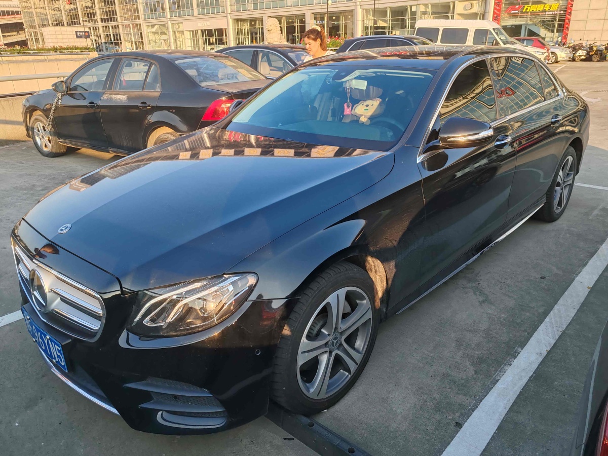 奔馳 奔馳E級  2019款 E 200 L 運動型圖片