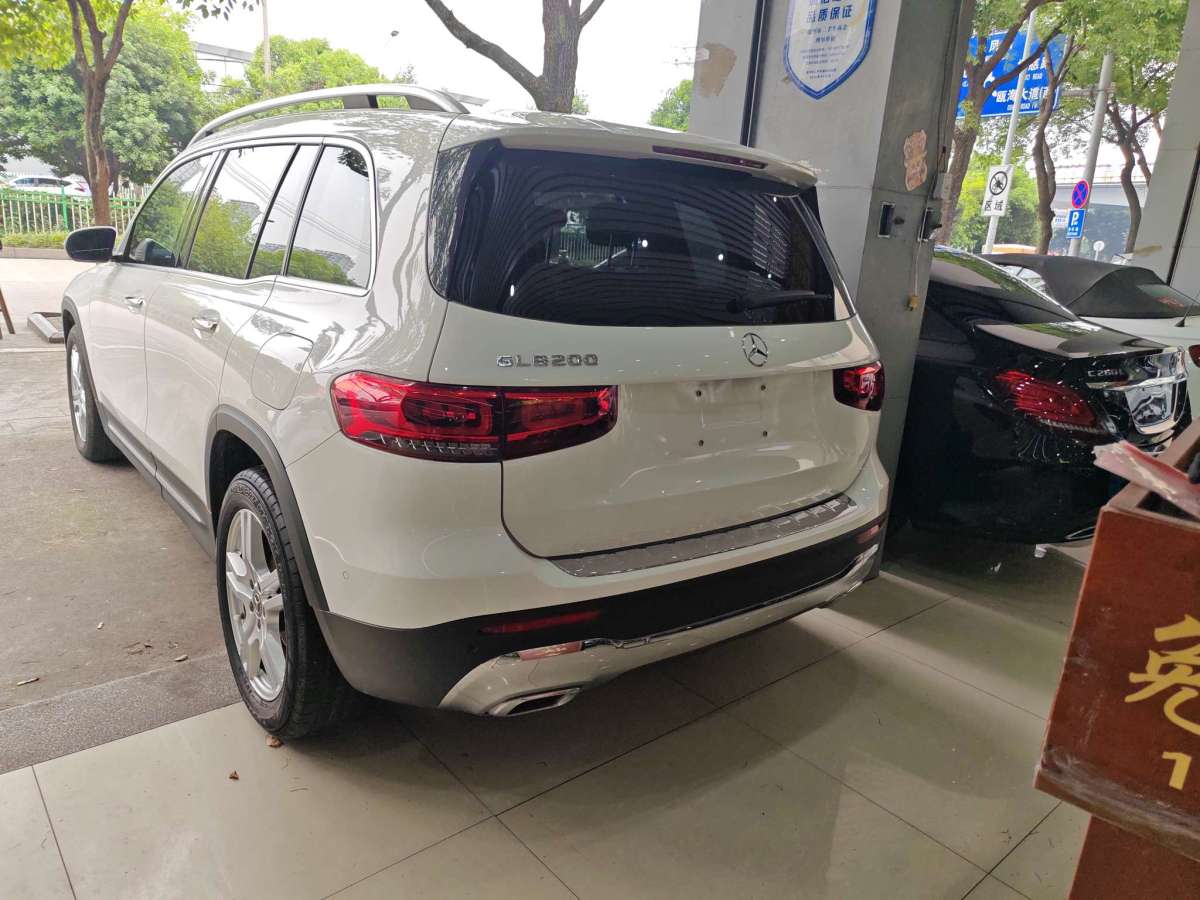 奔馳 奔馳GLB  2020款 改款 GLB 200 動(dòng)感型圖片