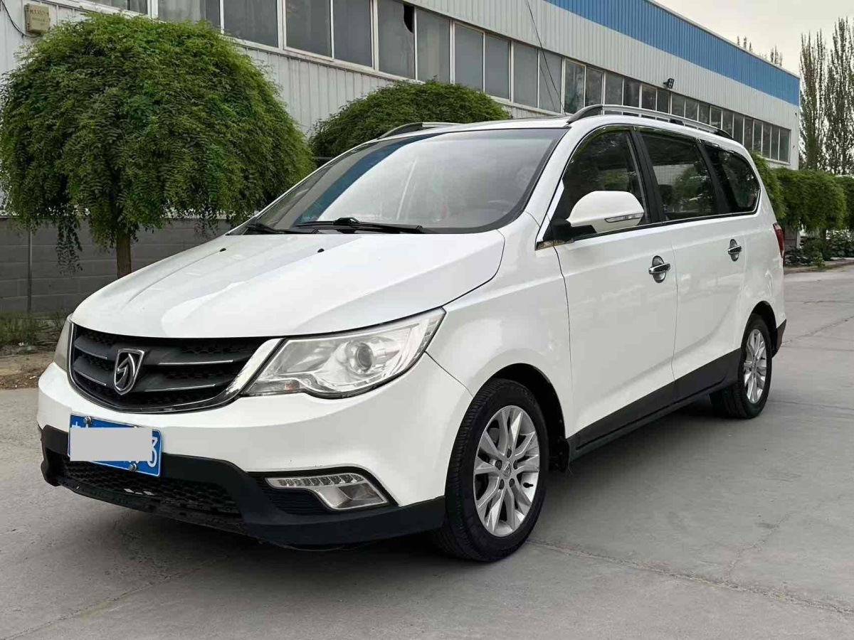 寶駿 730  2014款 1.5L 手動豪華型 7座圖片