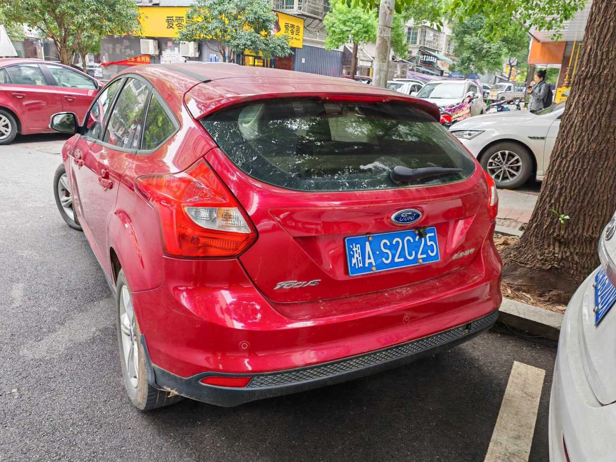 福特 ?？怂? 2012款 兩廂 1.6L 自動風(fēng)尚型圖片