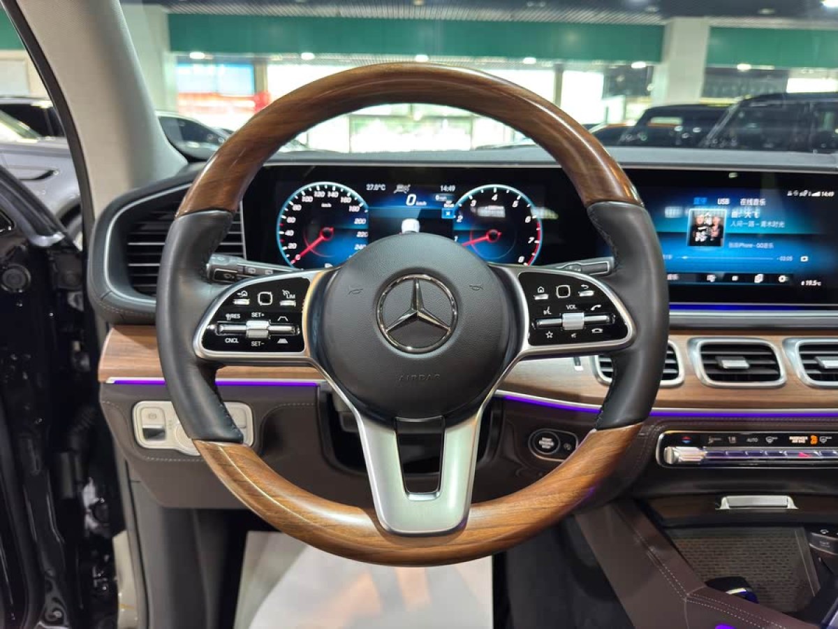 奔馳 奔馳GLS  2023款 改款 GLS 450 4MATIC 豪華型圖片
