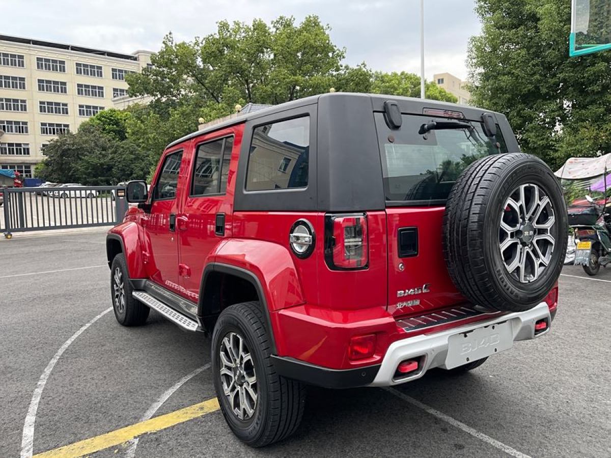 北京 BJ40  2020款 2.0T 自动四驱城市猎人版侠客型图片