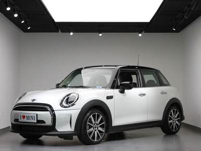 2024年1月 MINI MINI 改款 1.5T COOPER 艺术家 五门版图片