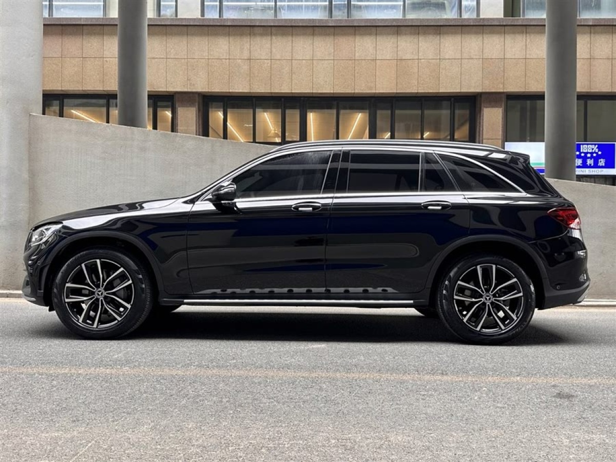 奔馳 奔馳GLC  2018款 改款 GLC 300 4MATIC 豪華型圖片