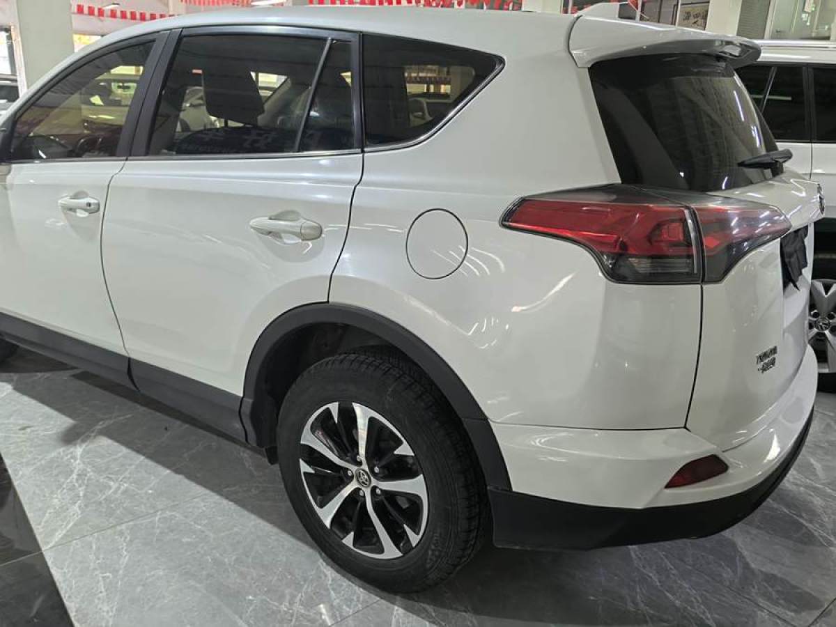 2019年5月豐田 RAV4榮放  2019款 2.0L CVT兩驅(qū)先鋒版 國V