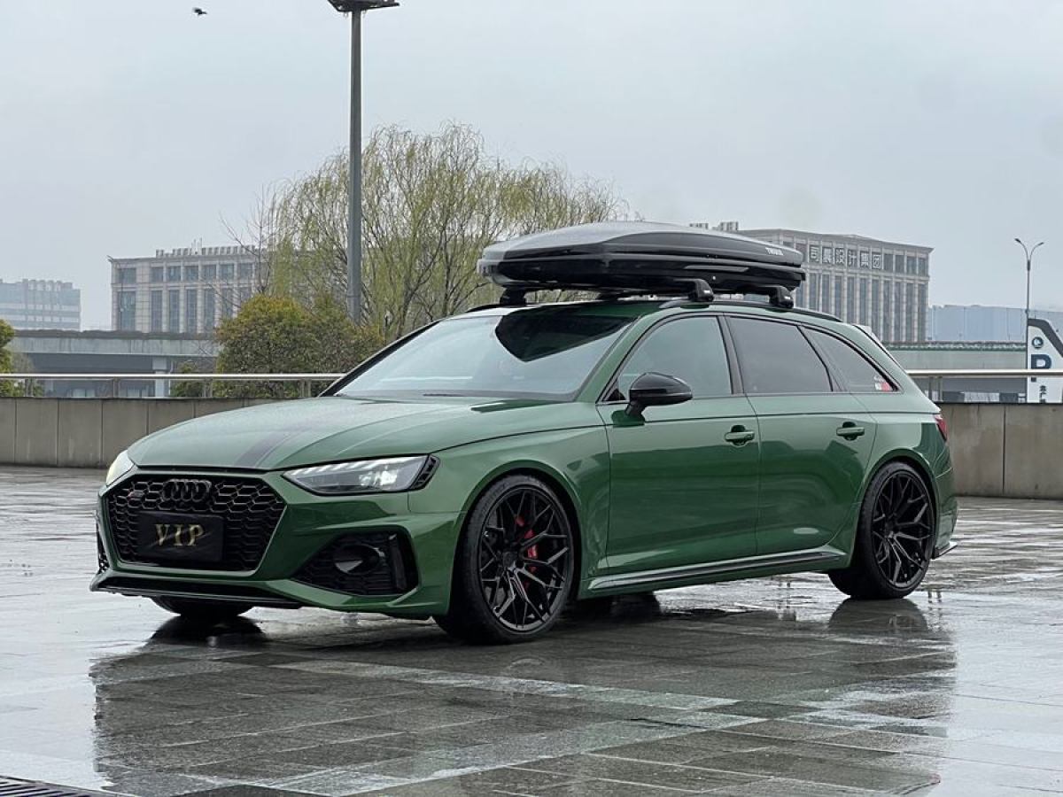 2021年9月奧迪 奧迪RS 4  2023款 RS4 Avant 暗金版