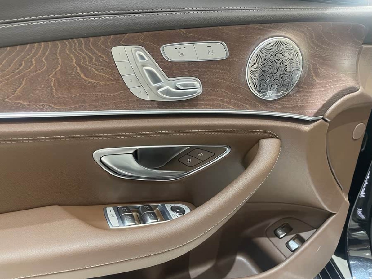 奔馳 奔馳E級新能源  2022款 改款 E 350 e L 插電式混合動力轎車圖片