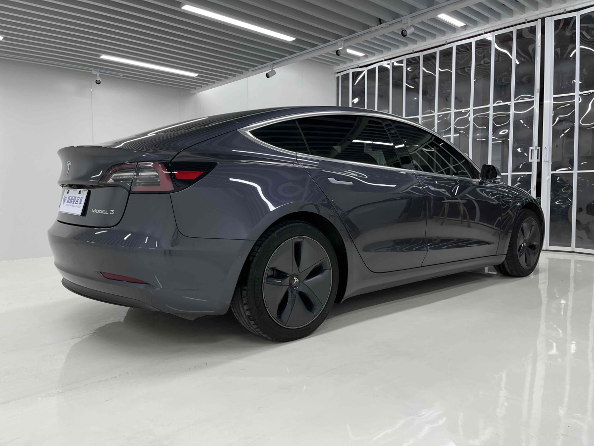 特斯拉 Model 3  2019款 標準續(xù)航后驅升級版圖片