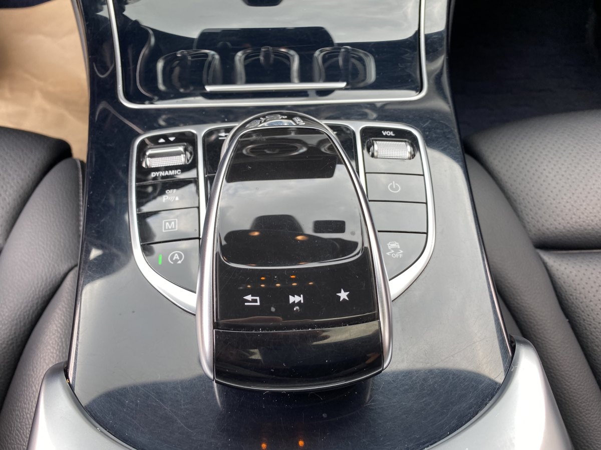 2019年2月奔驰 奔驰GLC  2023款 GLC 300 4MATIC 轿跑SUV