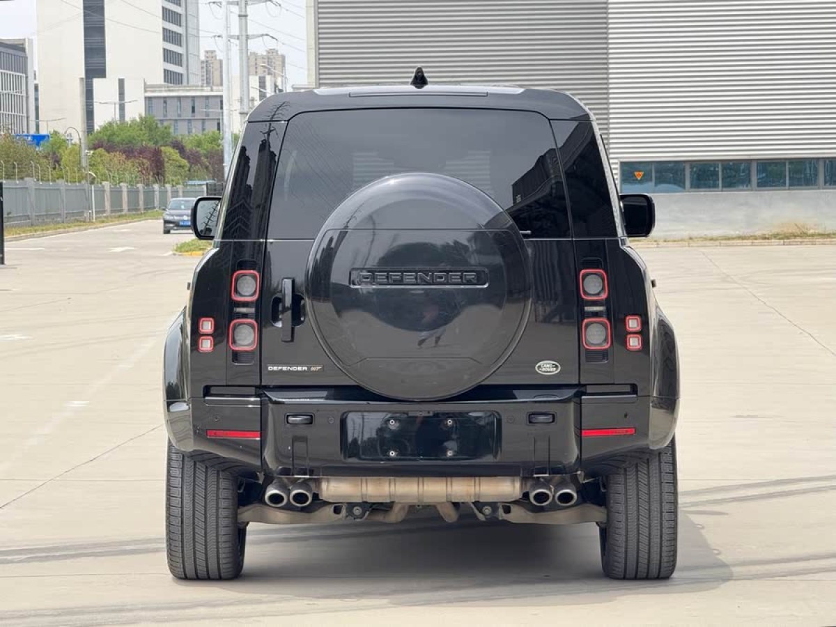 路虎 衛(wèi)士  2022款 110 V8 007典藏版圖片