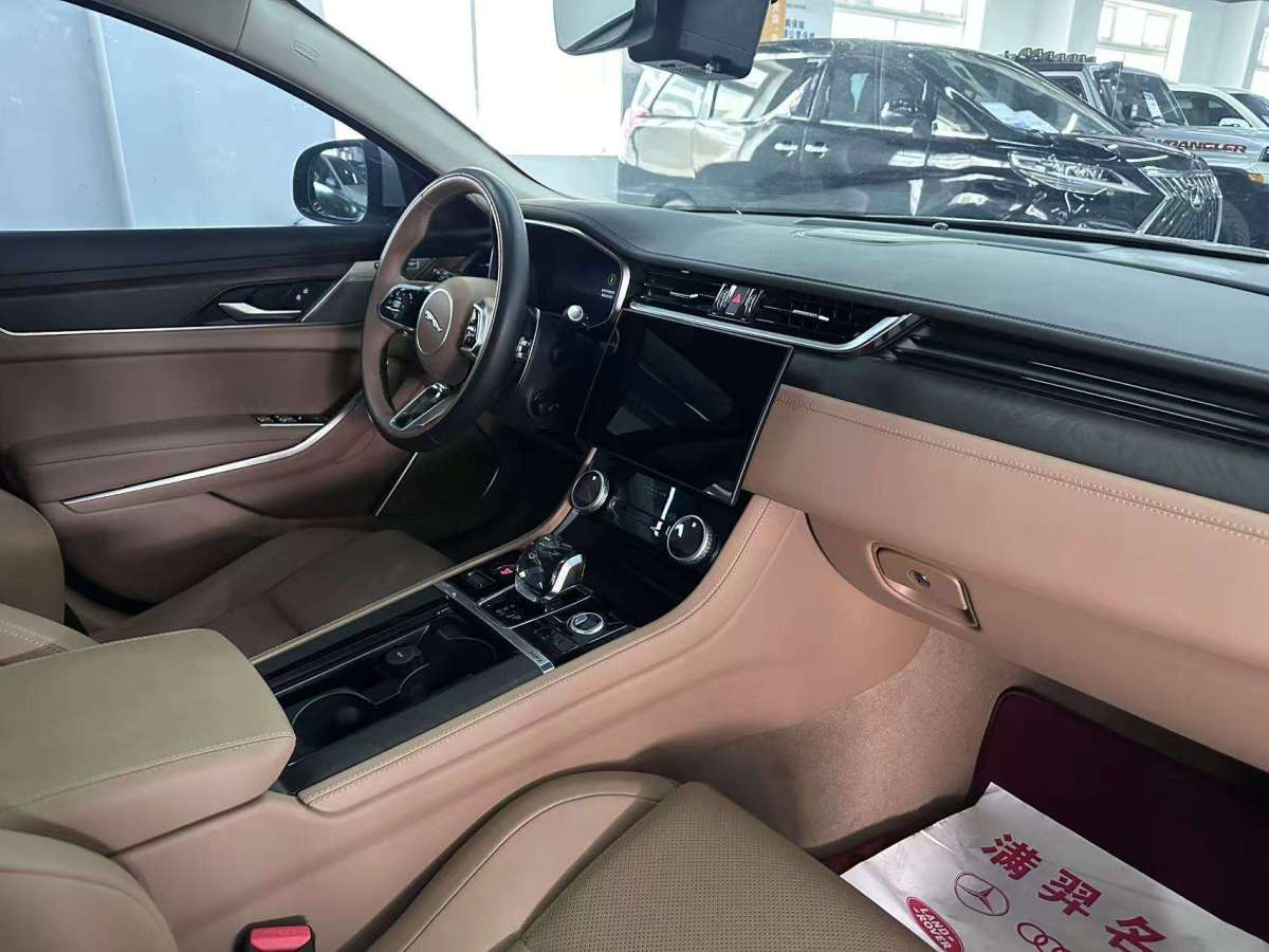 捷豹 XFL  2024款 2.0T P250 兩驅(qū)尊享豪華版圖片
